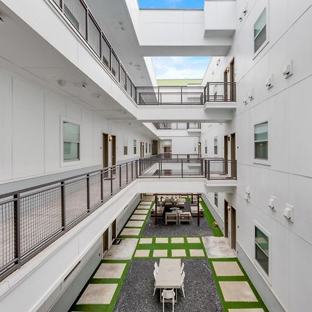 Snappy Loft Style 2Br I Gym I Parking I Workspace دالاس المظهر الخارجي الصورة