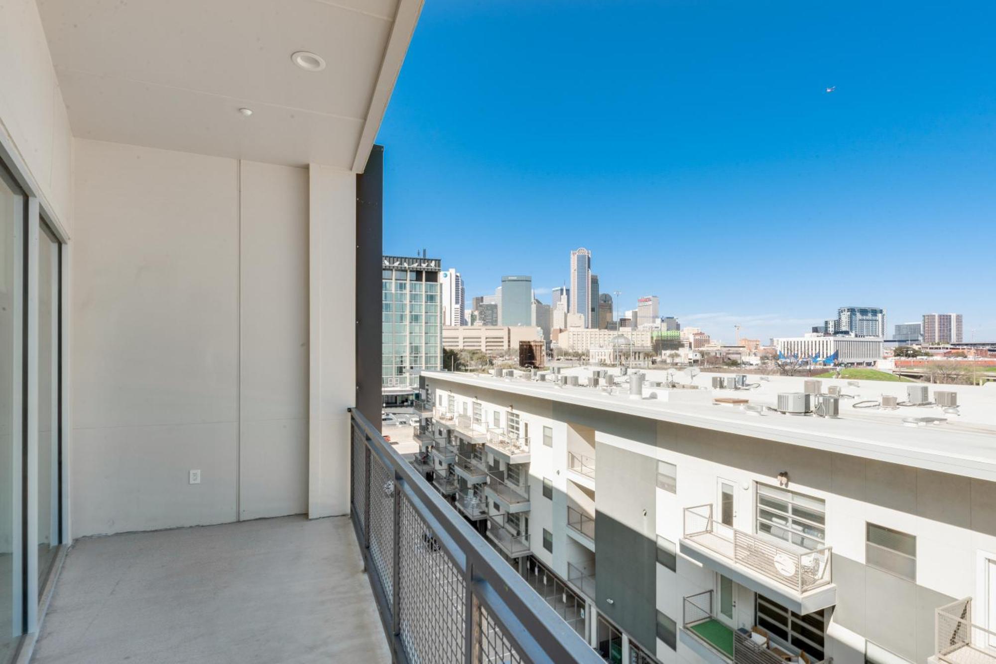 Snappy Loft Style 2Br I Gym I Parking I Workspace دالاس المظهر الخارجي الصورة