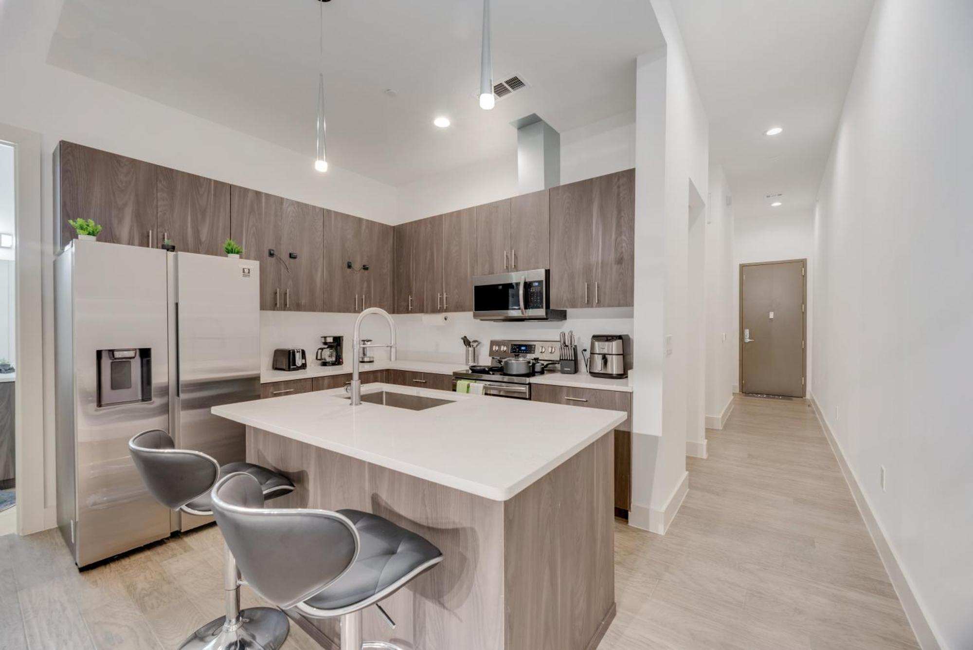 Snappy Loft Style 2Br I Gym I Parking I Workspace دالاس المظهر الخارجي الصورة