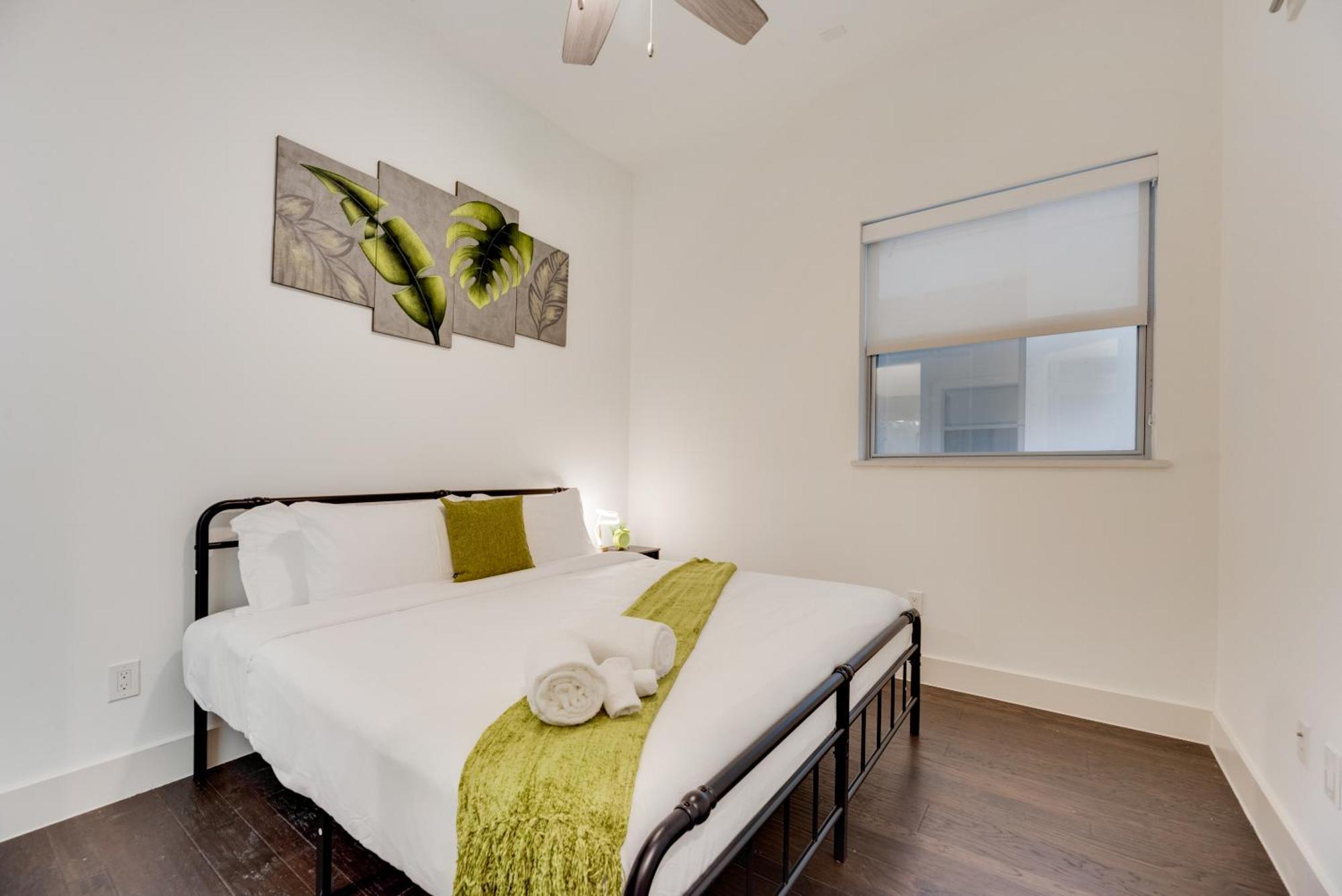 Snappy Loft Style 2Br I Gym I Parking I Workspace دالاس المظهر الخارجي الصورة