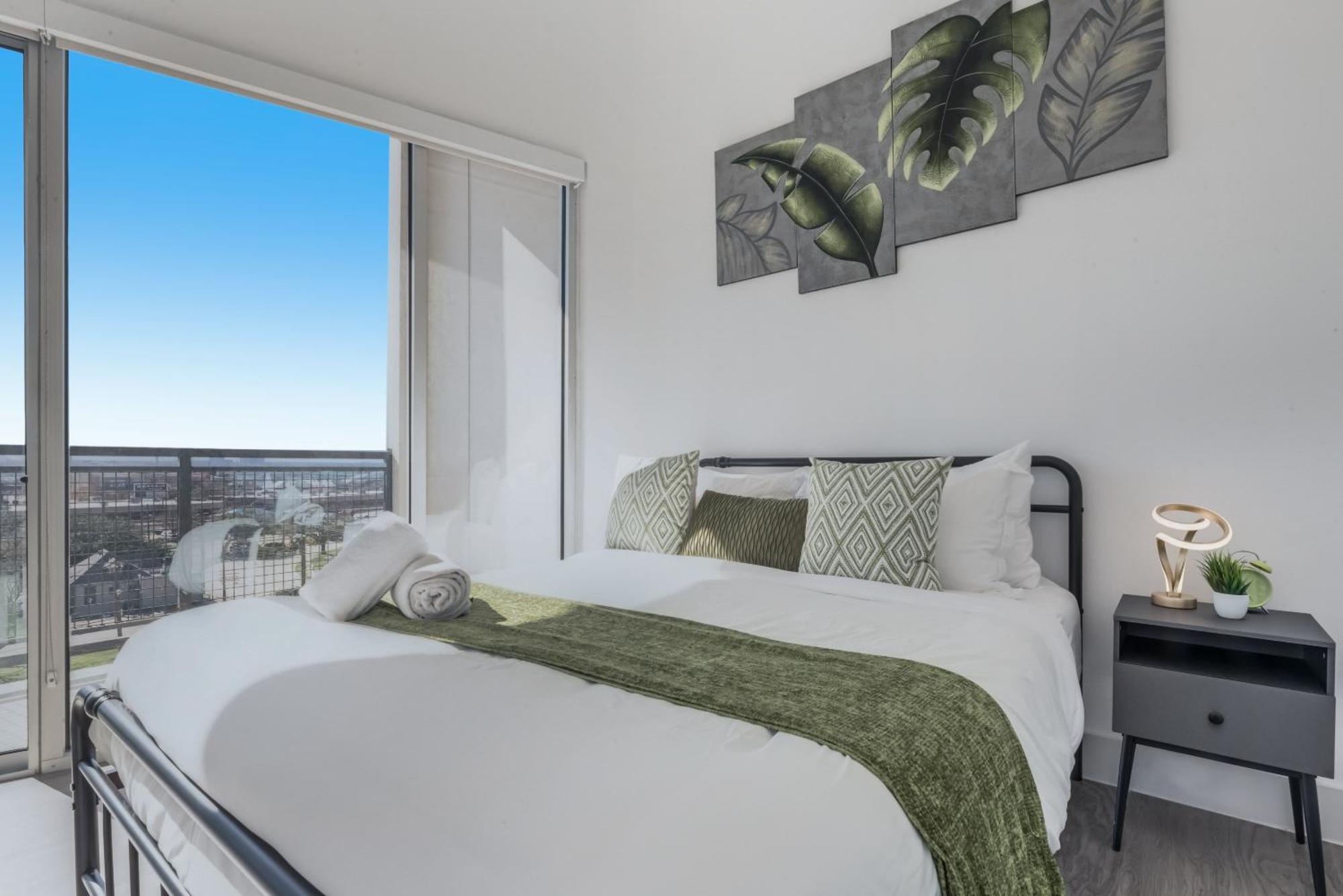 Snappy Loft Style 2Br I Gym I Parking I Workspace دالاس المظهر الخارجي الصورة